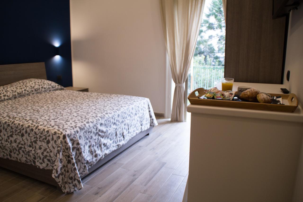 ナポリ Interno 10 Cavour Bed & Breakfast エクステリア 写真
