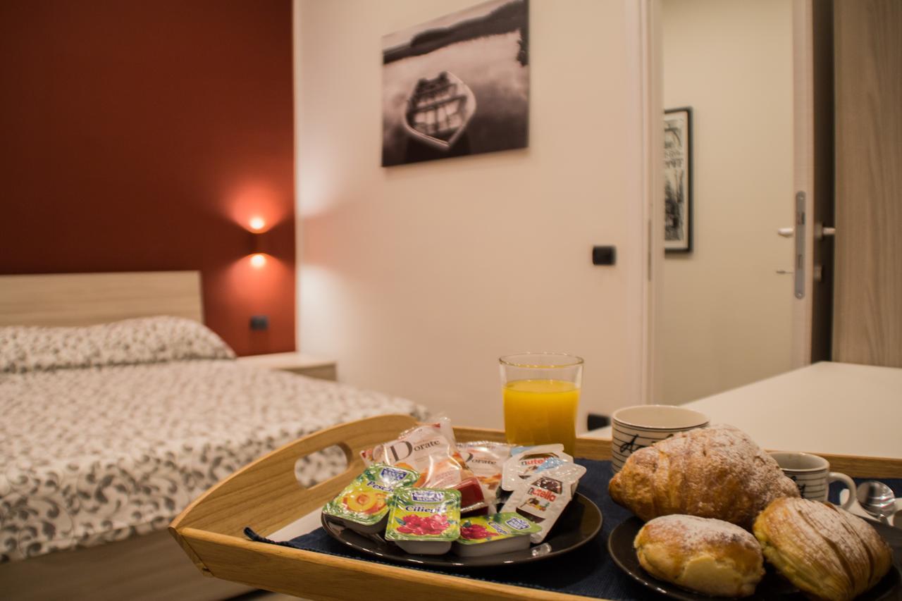 ナポリ Interno 10 Cavour Bed & Breakfast エクステリア 写真