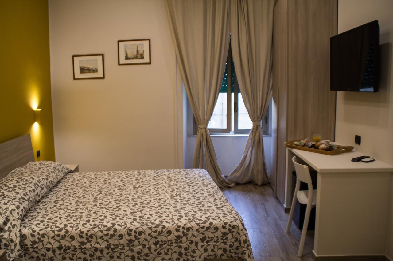 ナポリ Interno 10 Cavour Bed & Breakfast エクステリア 写真